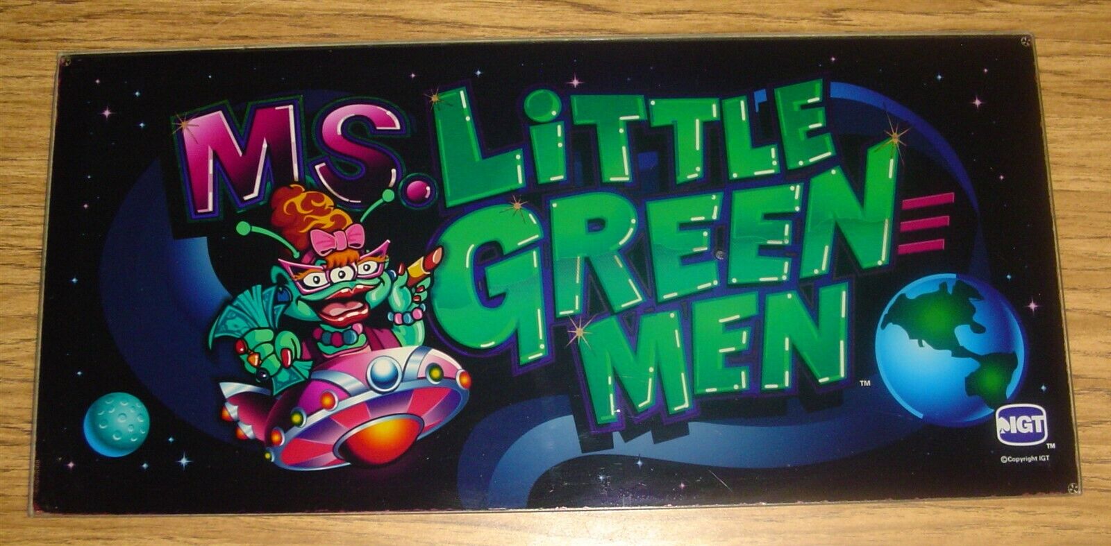 slot machine lttle green man